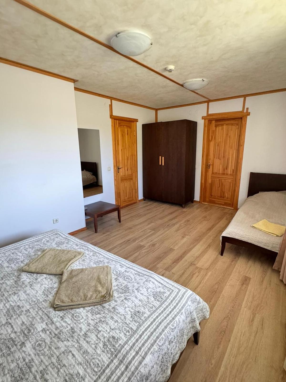 Vonadzini Hotel Stameriena Bagian luar foto
